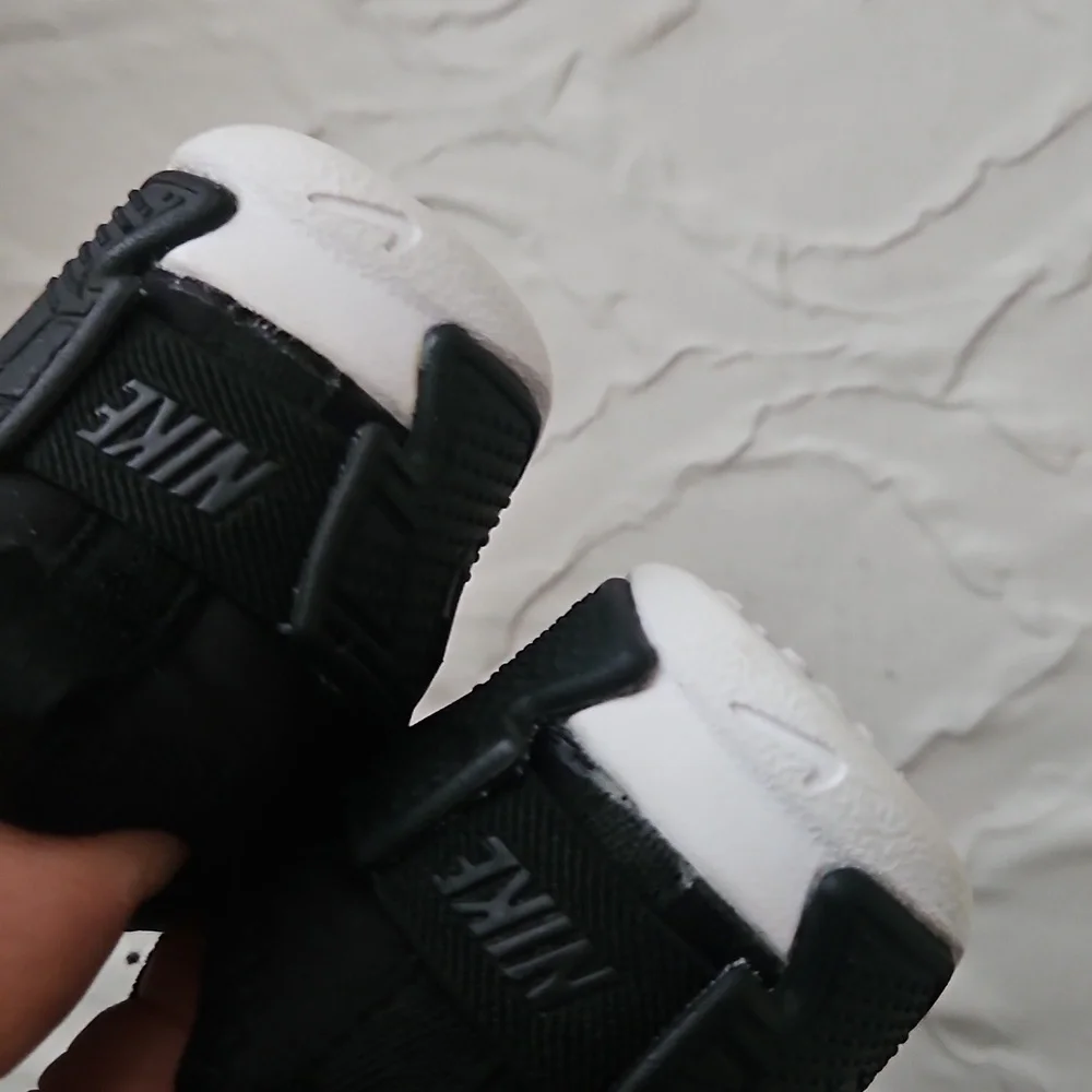 Nike Huaraches Baby Shoes Size 4C